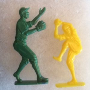Cracker Jack Plastic Baseball Players pair